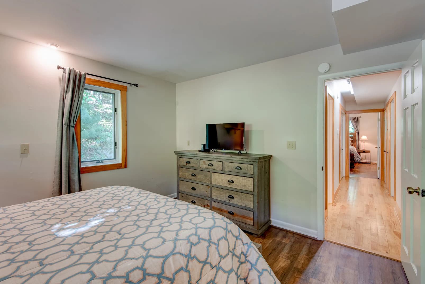 Paws a While - Image 35