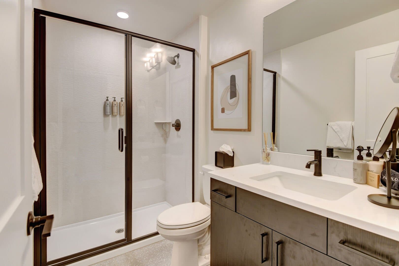 Arrow Luxury Loft #219 - Image 26