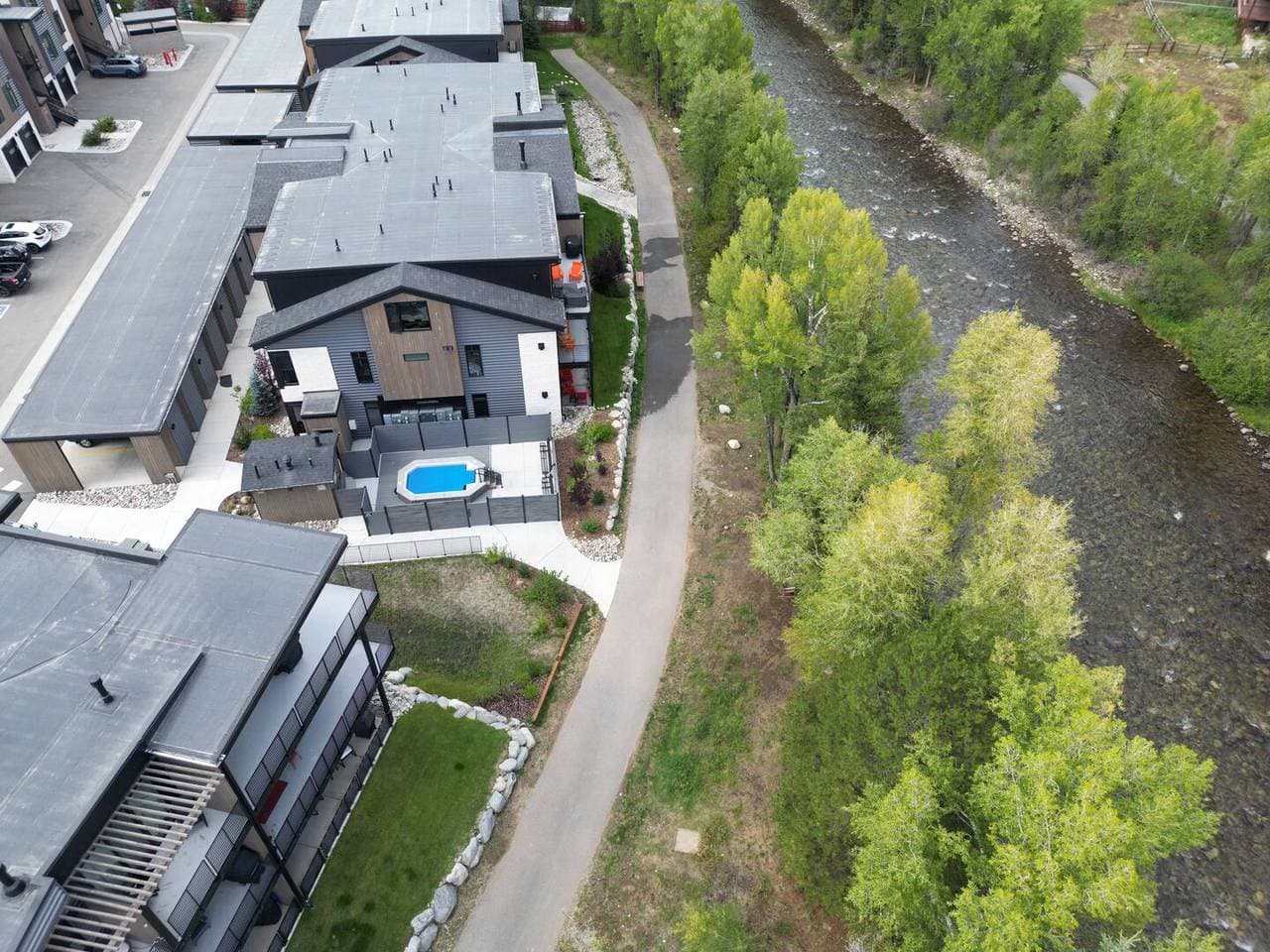 River West #522 - Image 42