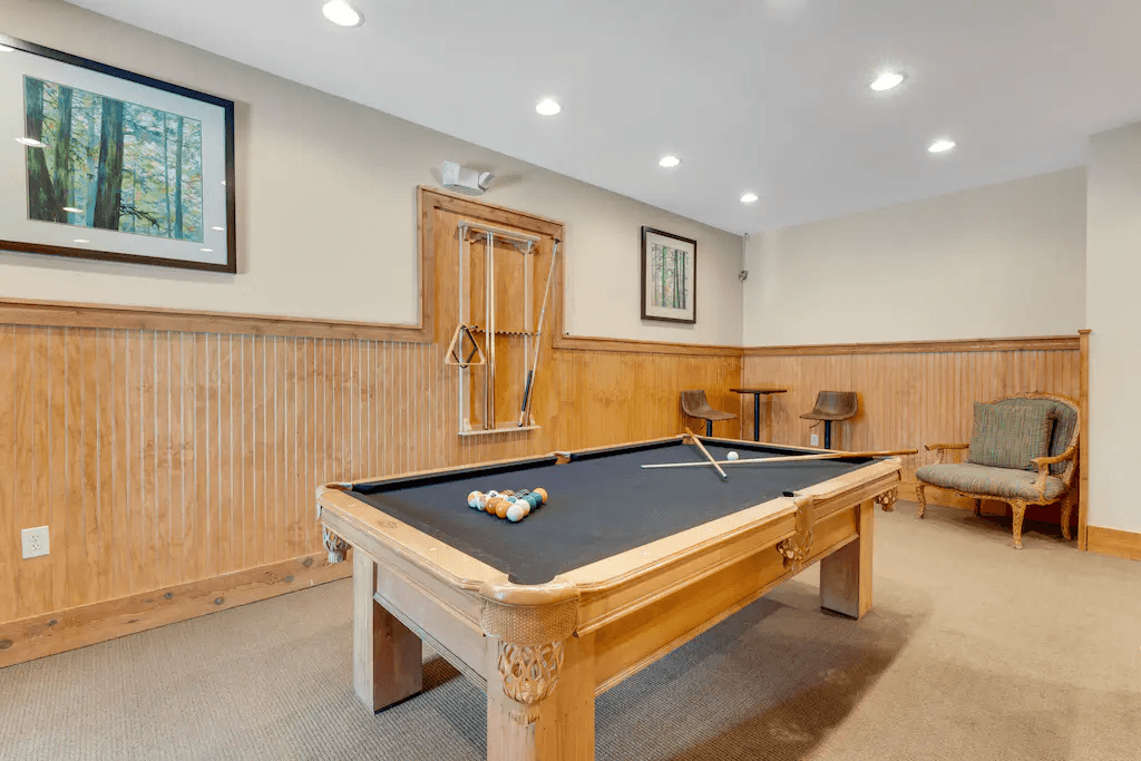 Still Lake Getaway - Image 4