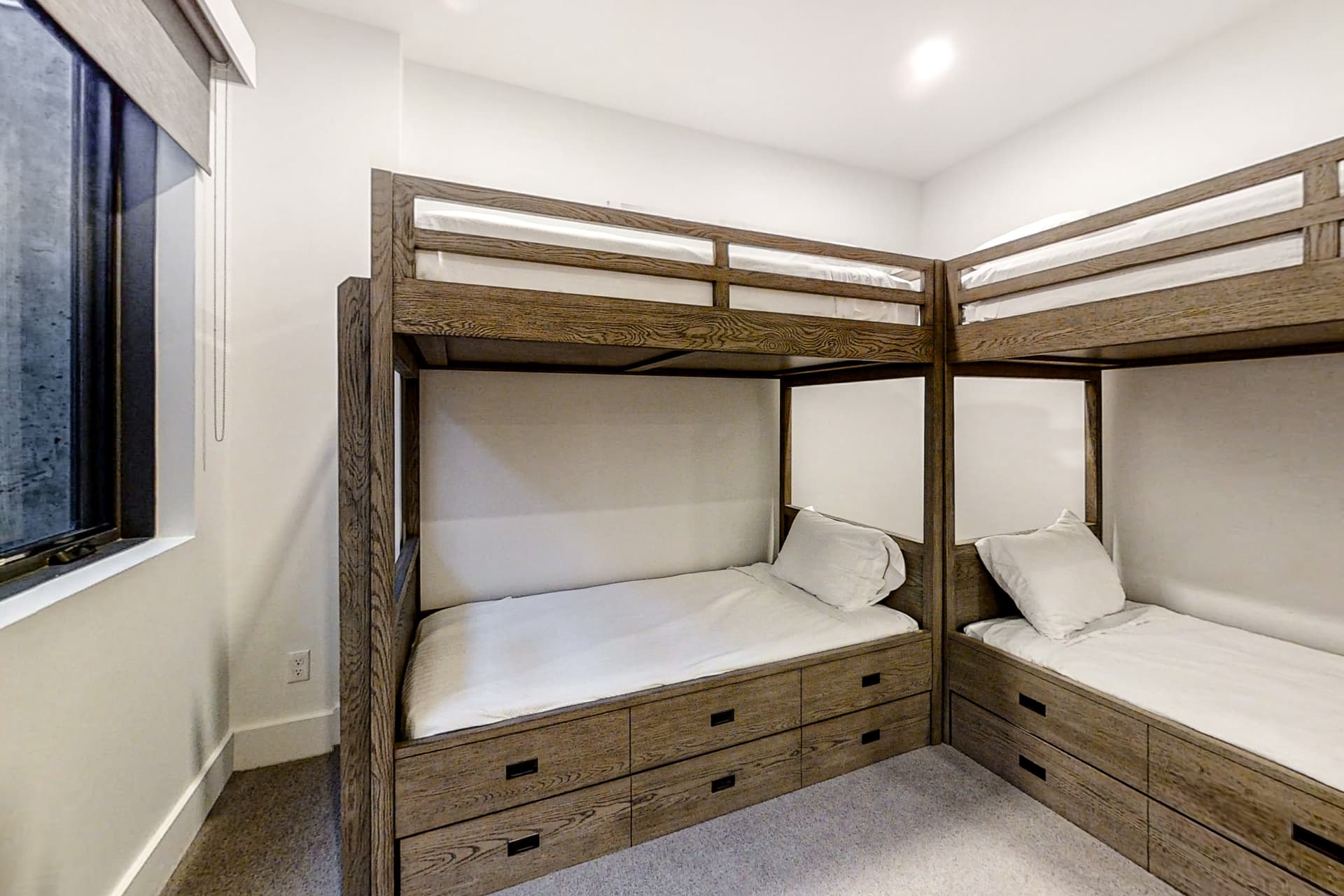 Ridgeline Oasis Place - Image 28