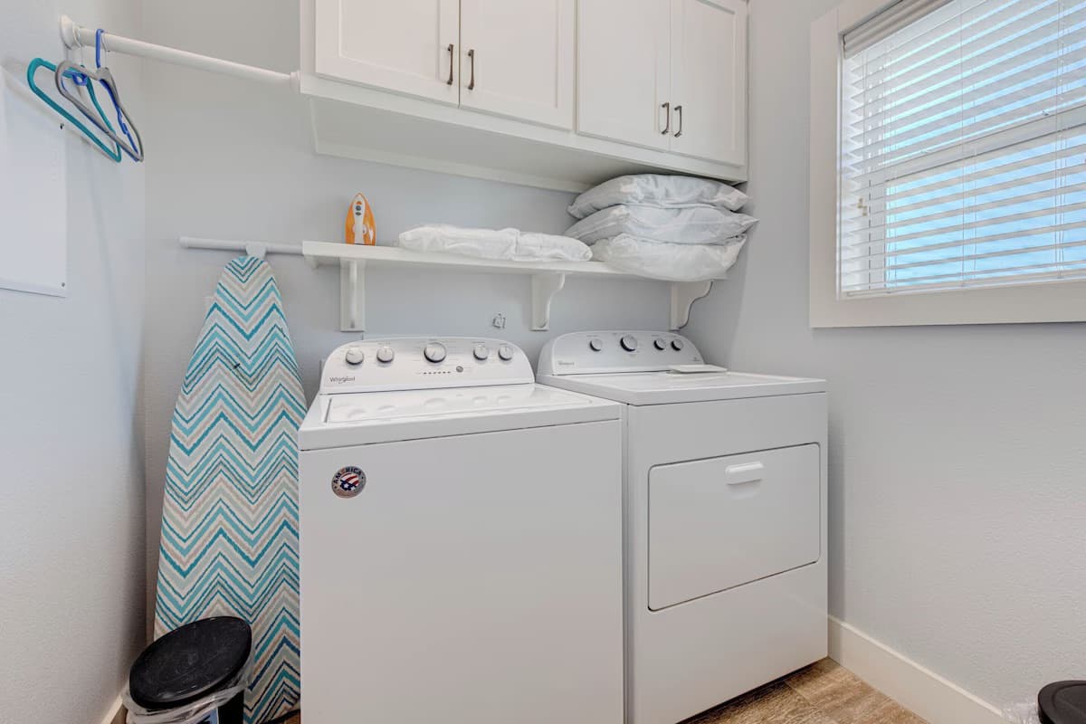 Postcard From Paradise - Image 31