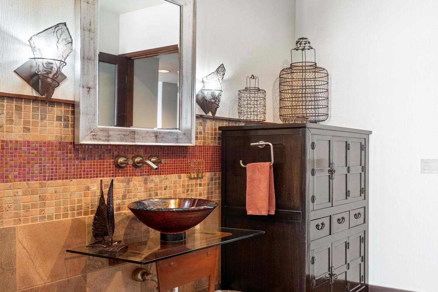 Island Oasis - Image 25