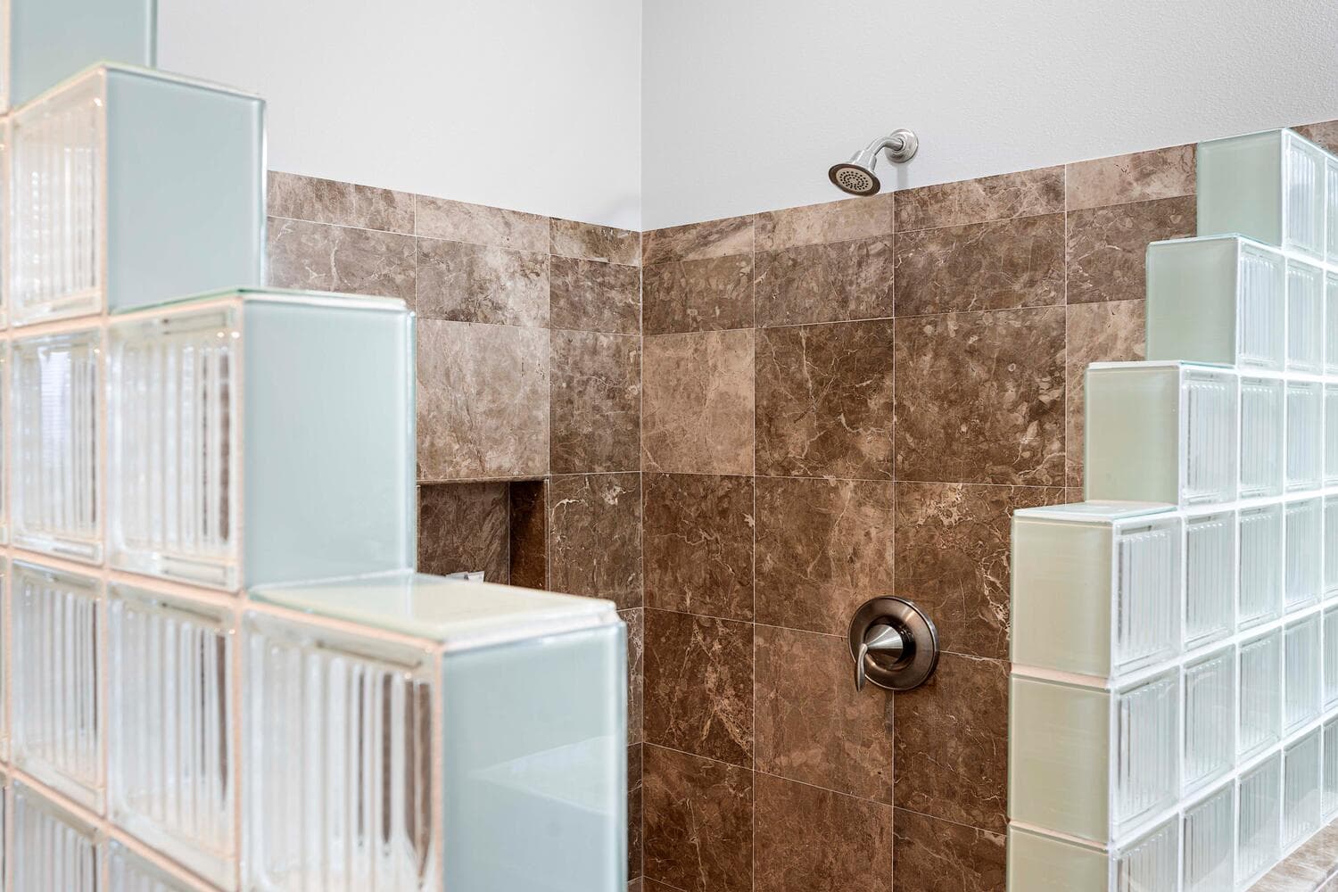 Island Oasis - Image 39