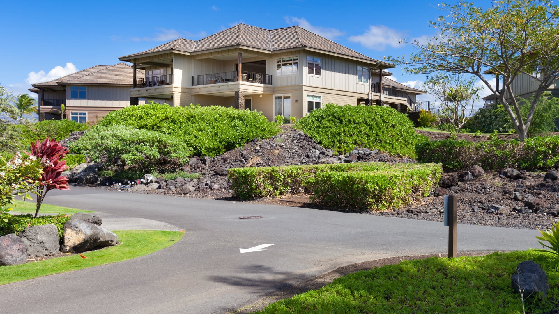 Island View - Image 30