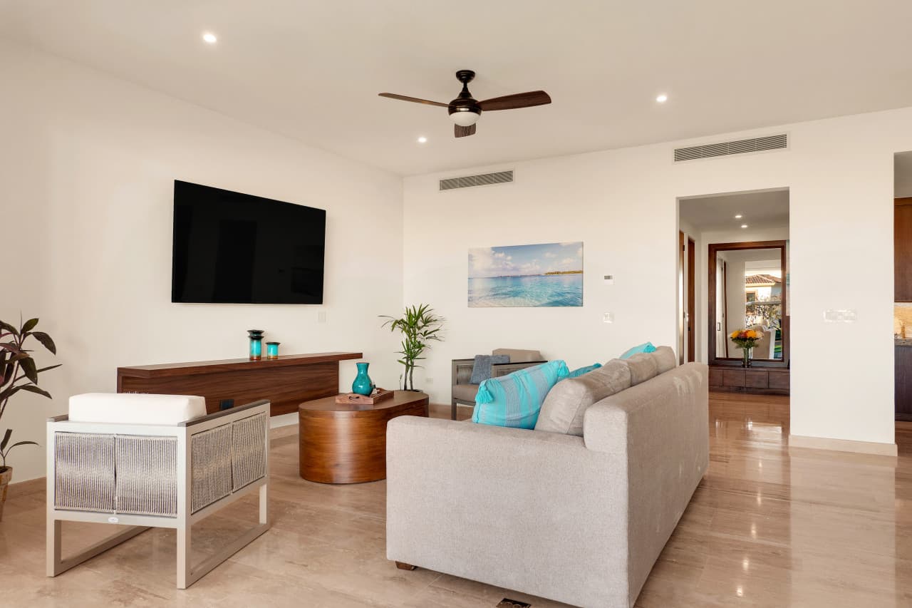 Golfer's Paradise - Image 9