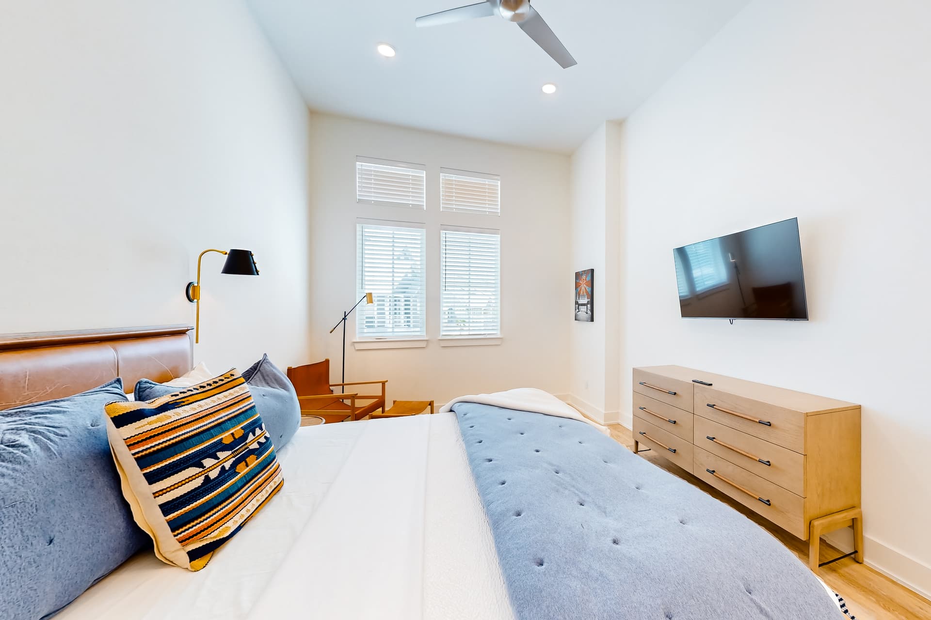 Sunshine Overtime - Image 18