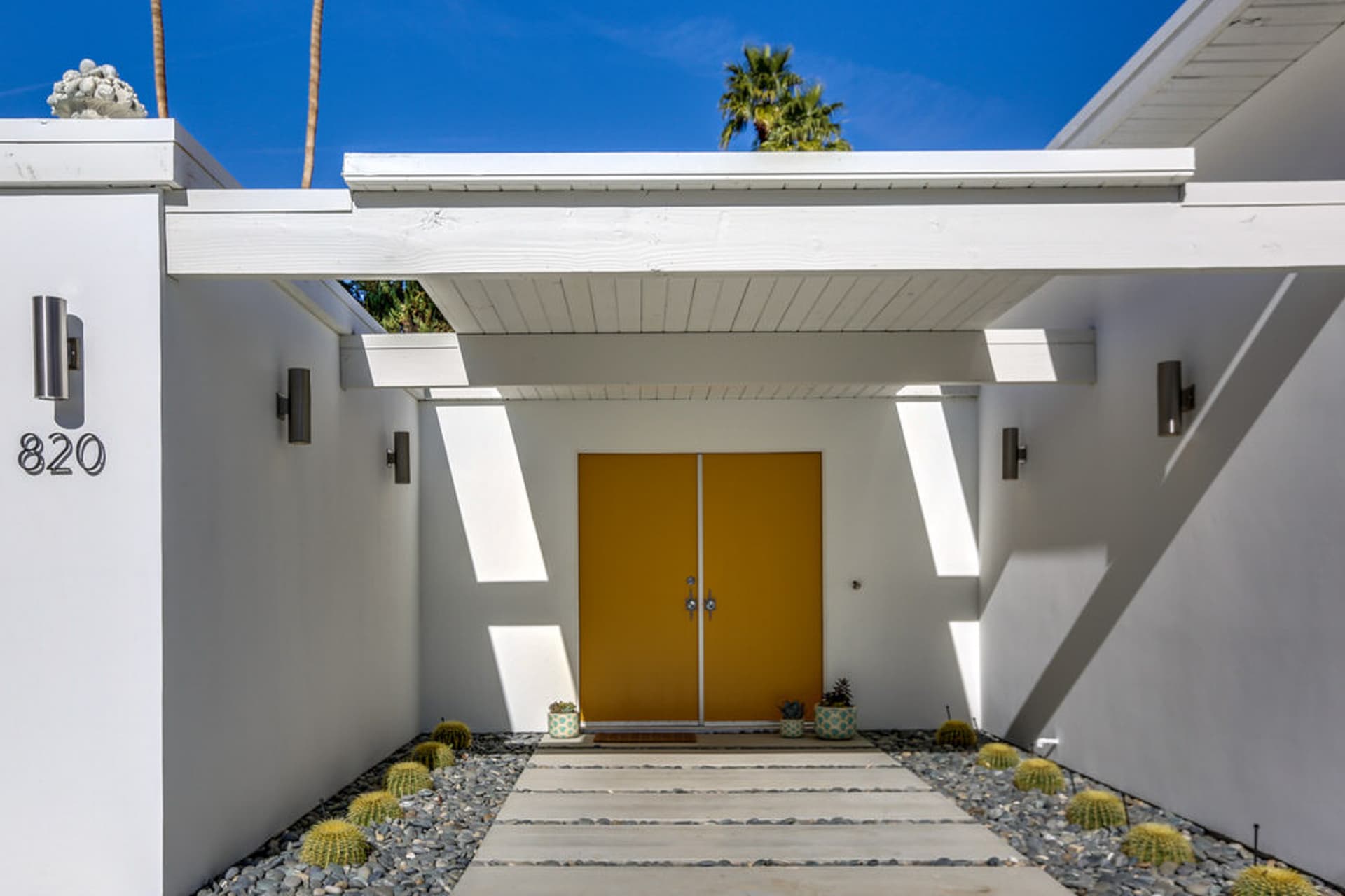 Regal Contemporary House - Image 42