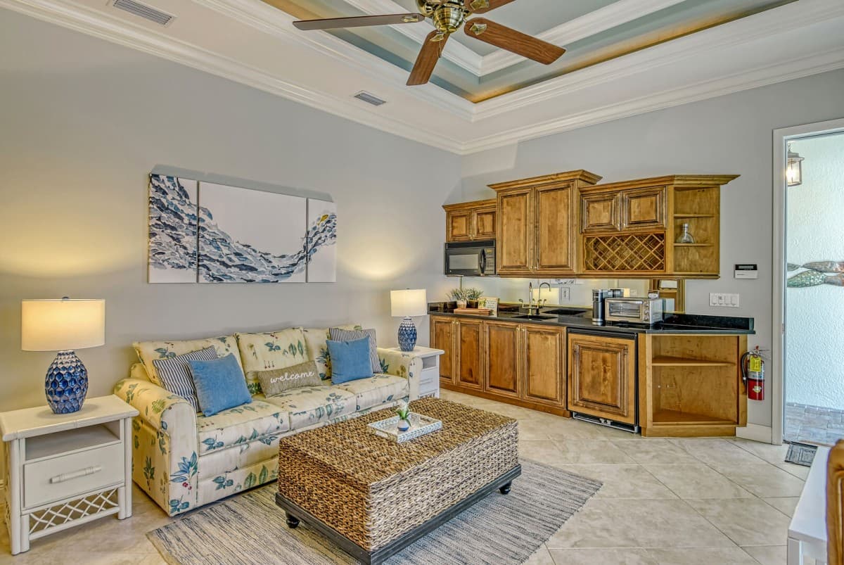 Sunburst Courtyard - Image 31