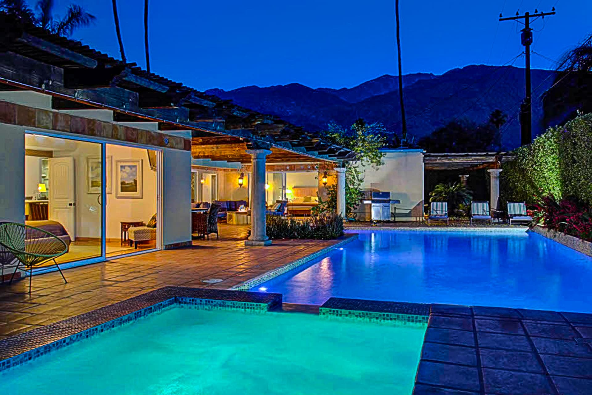 Club 1070 Home - Image 33