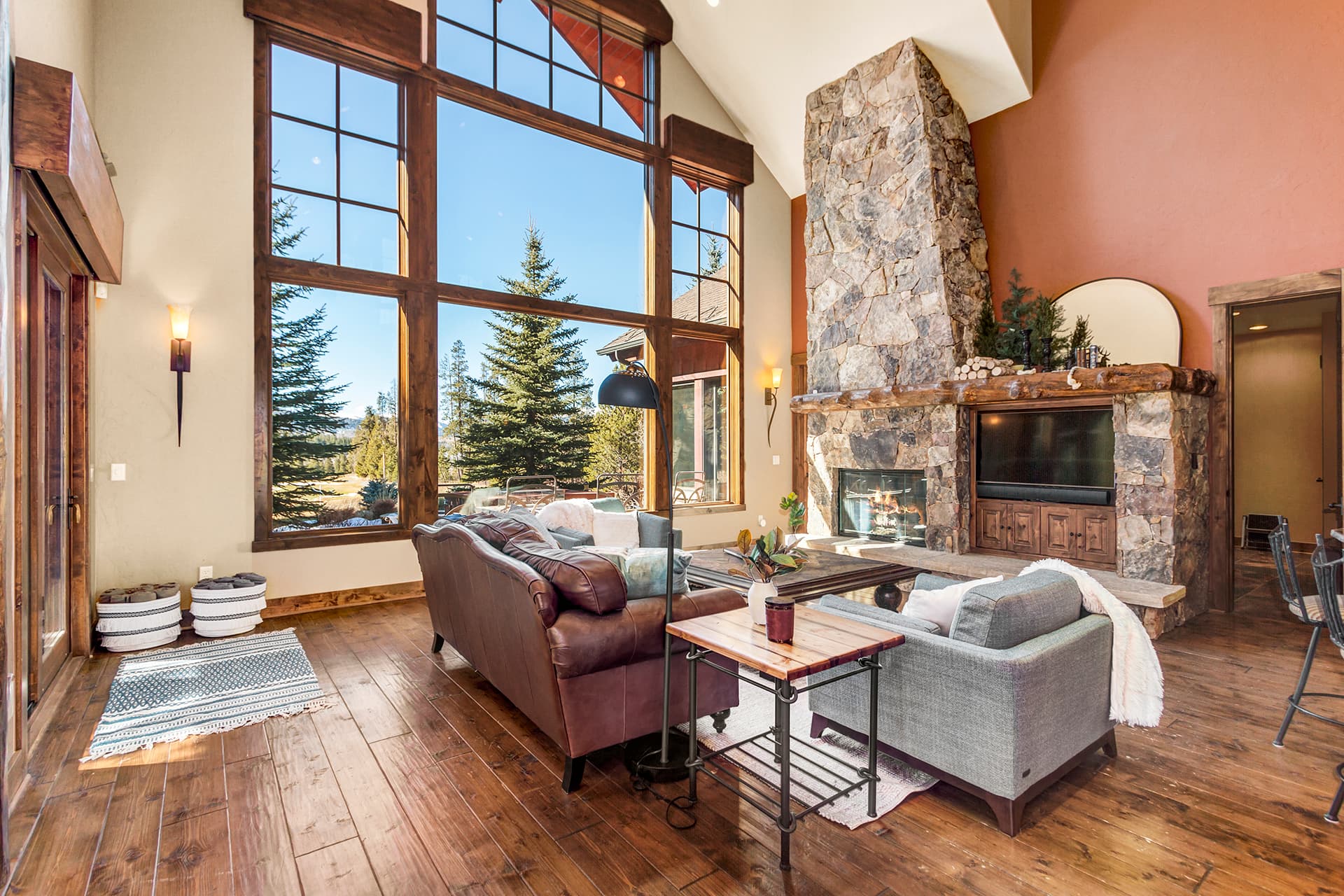 Twin Peaks Lodge - Image 4