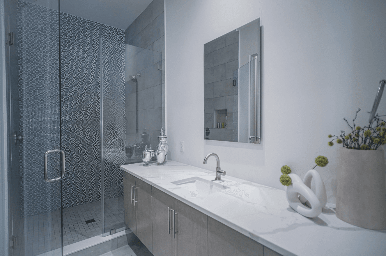 Beauty and the Beach - Image 8