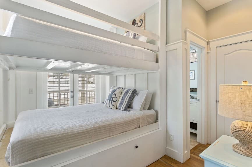 Salty Perch - Image 27