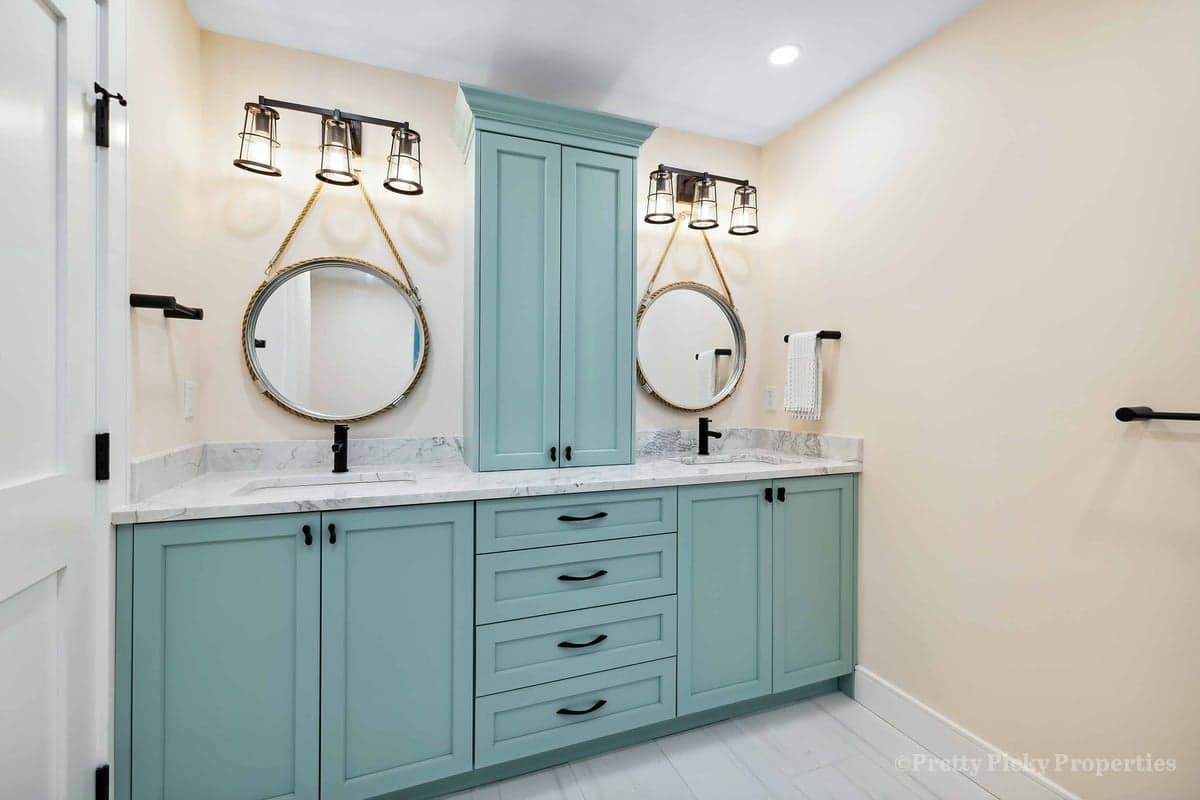 Lewis Bay Lookout - Image 23