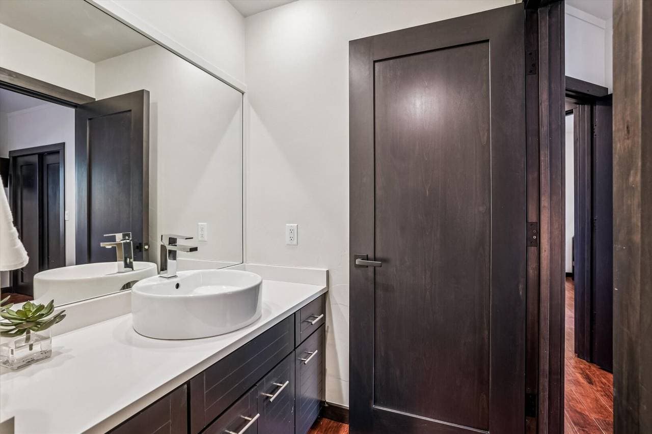 Summit Solitude Estate - Image 41