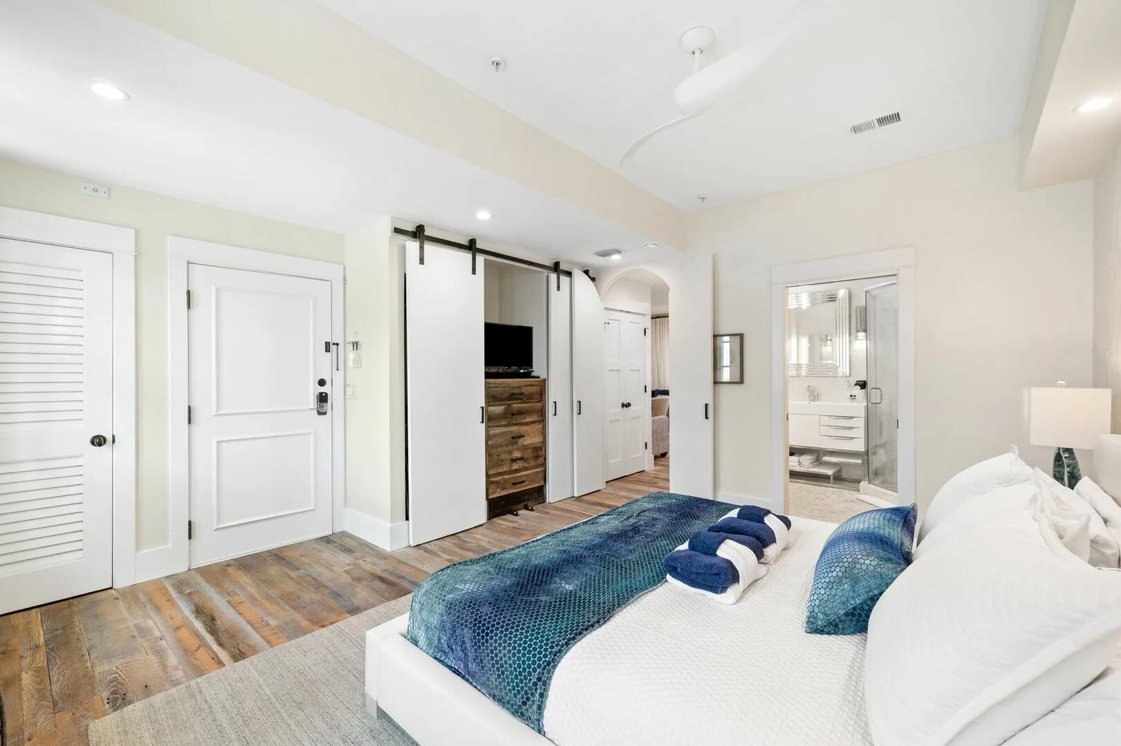 Antigua Blue Condo - Image 16