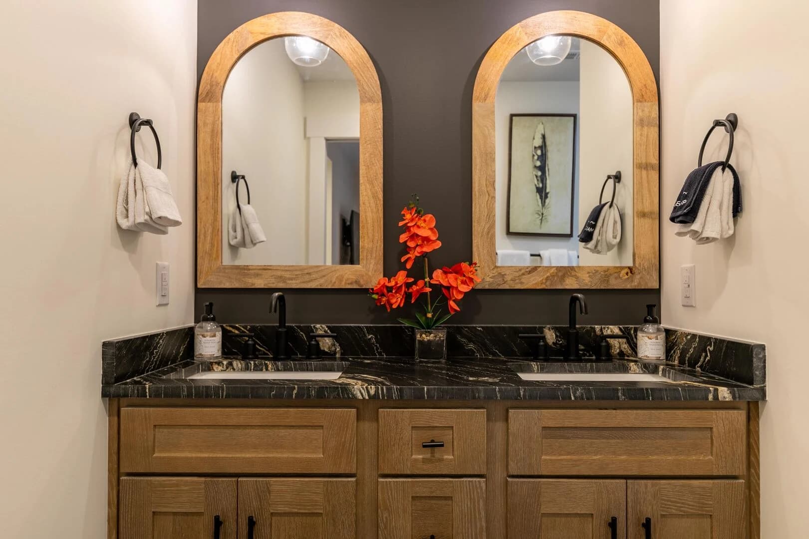 Riverside Retreat - Image 16