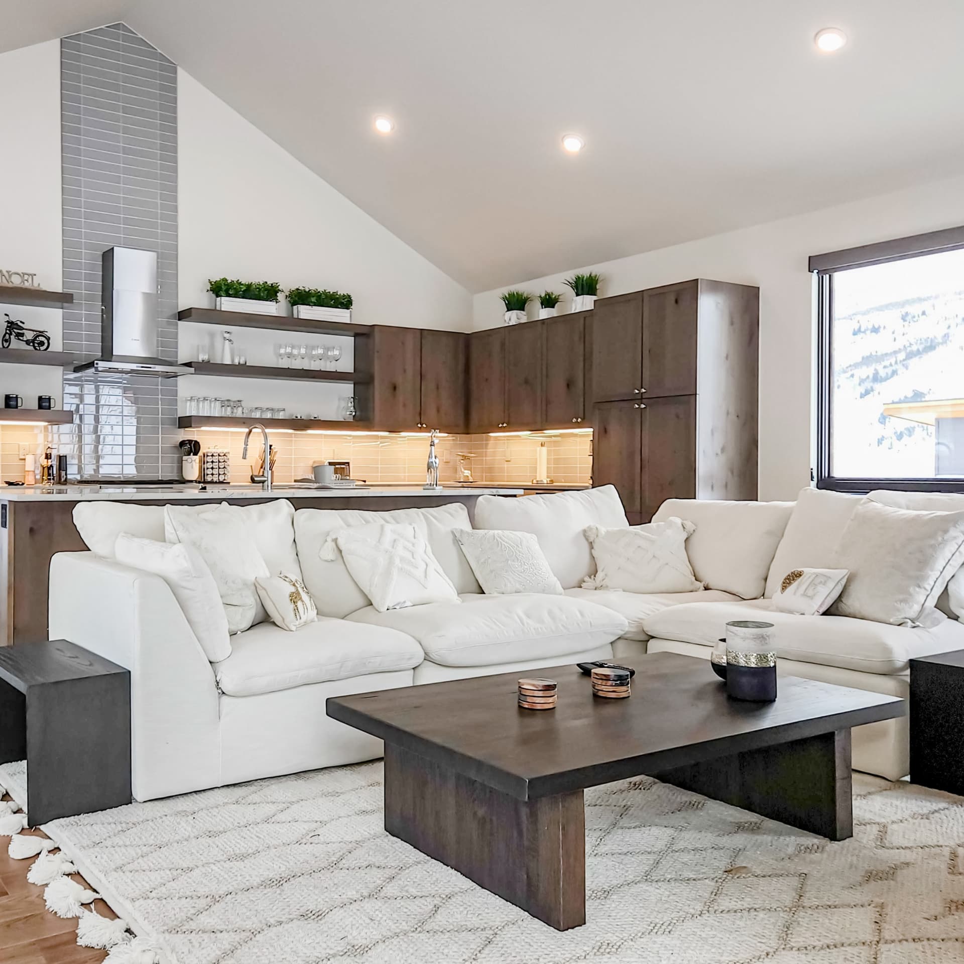 Slice of Silverthorne House - Image 1