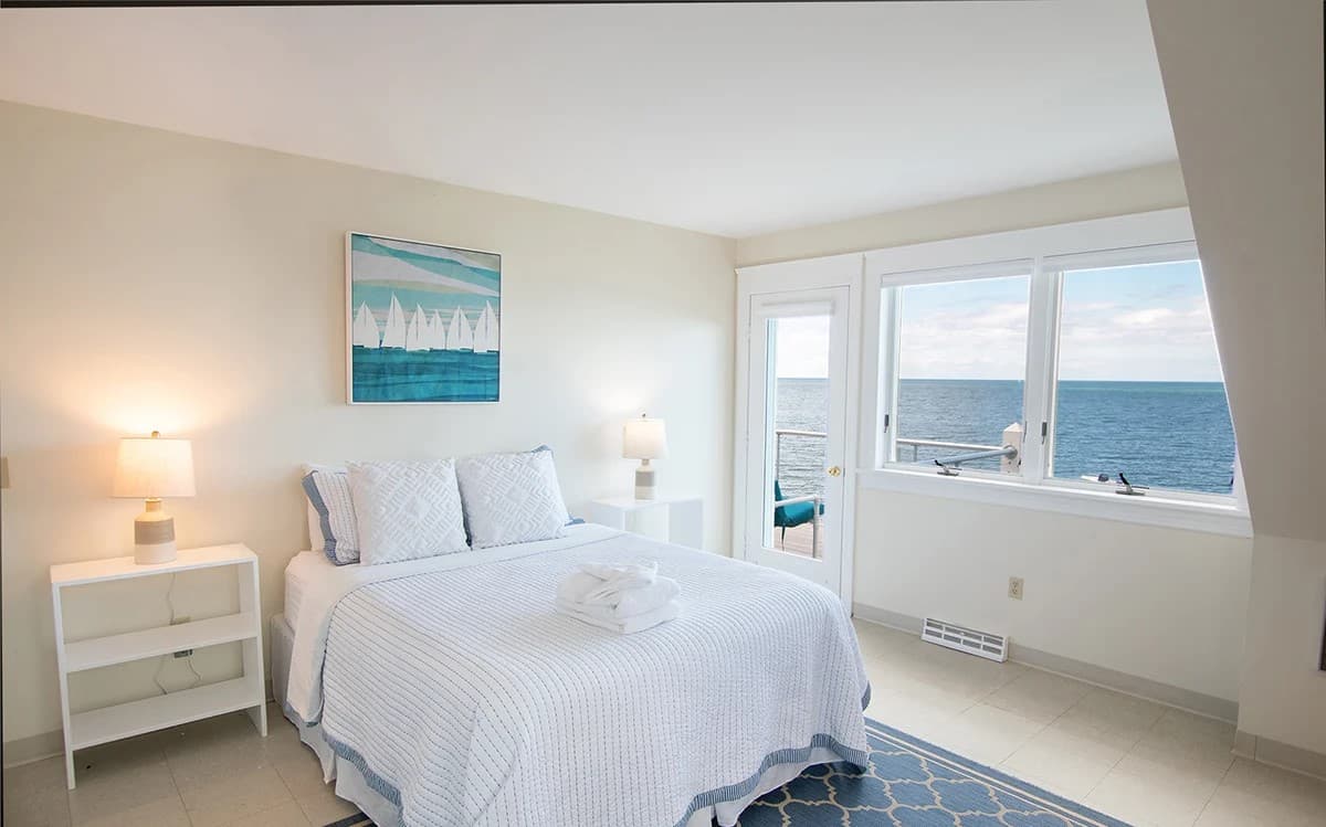 Beach House - Image 11