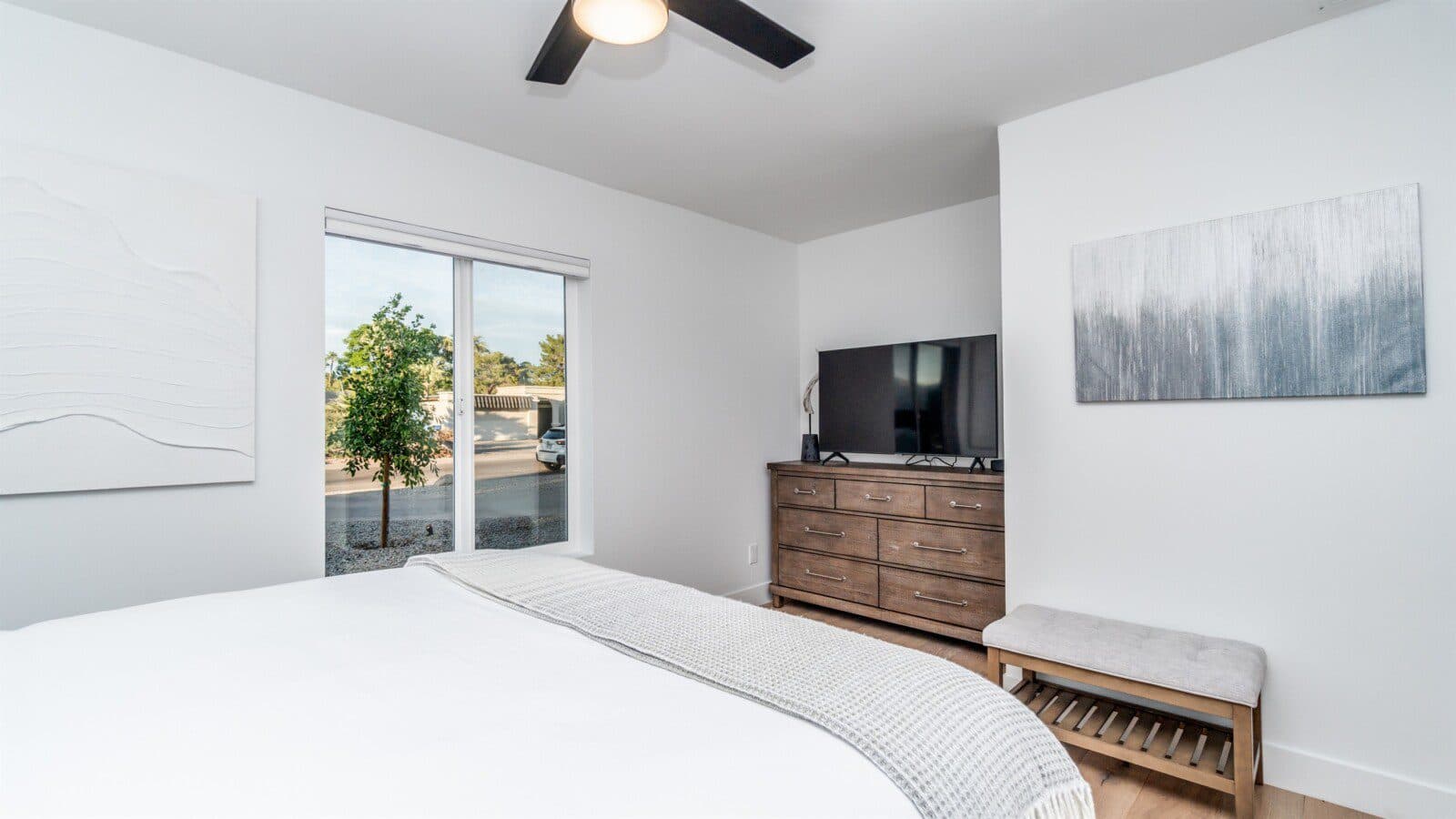 Elegance on the Green - Image 30