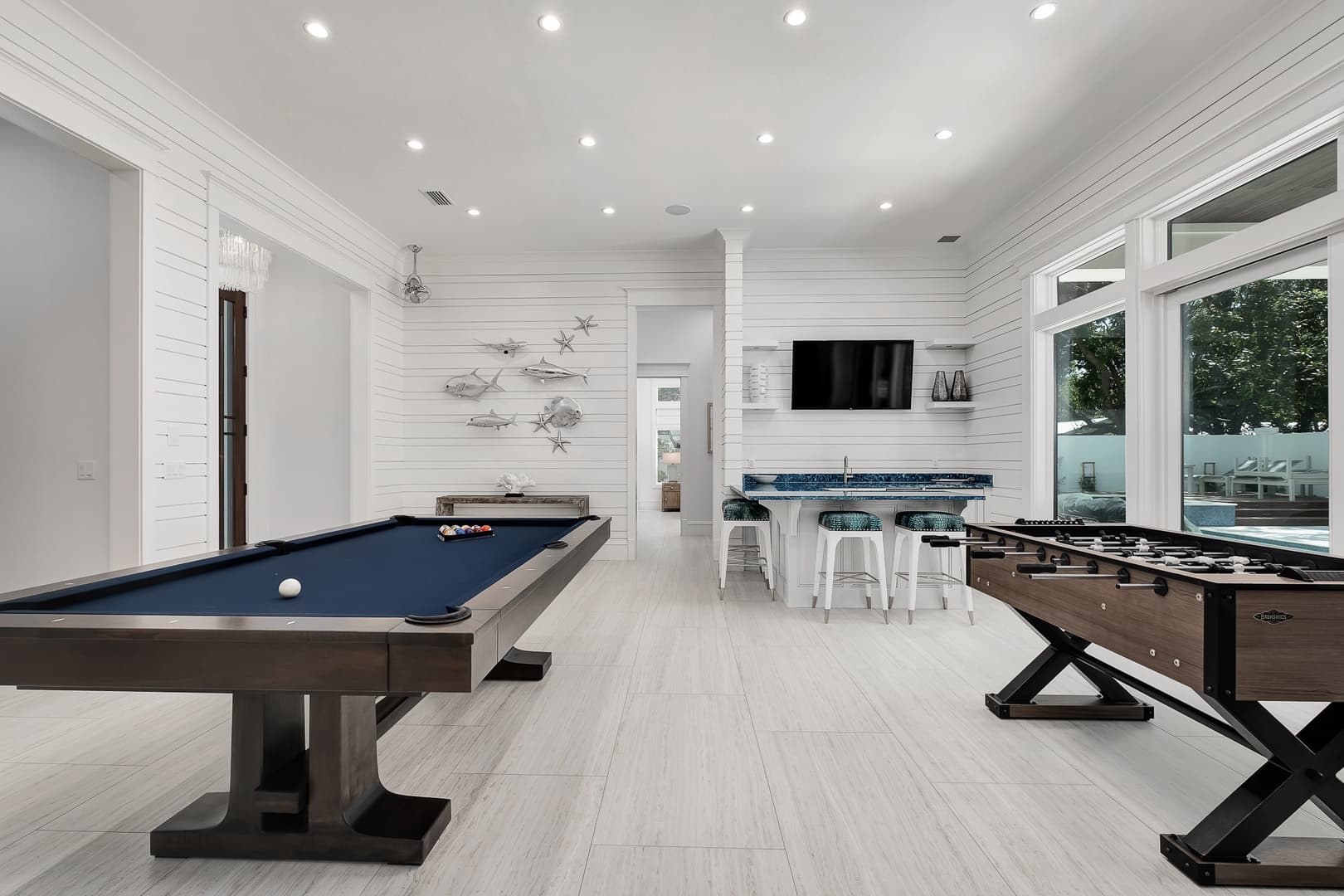 Social Manor - Image 13