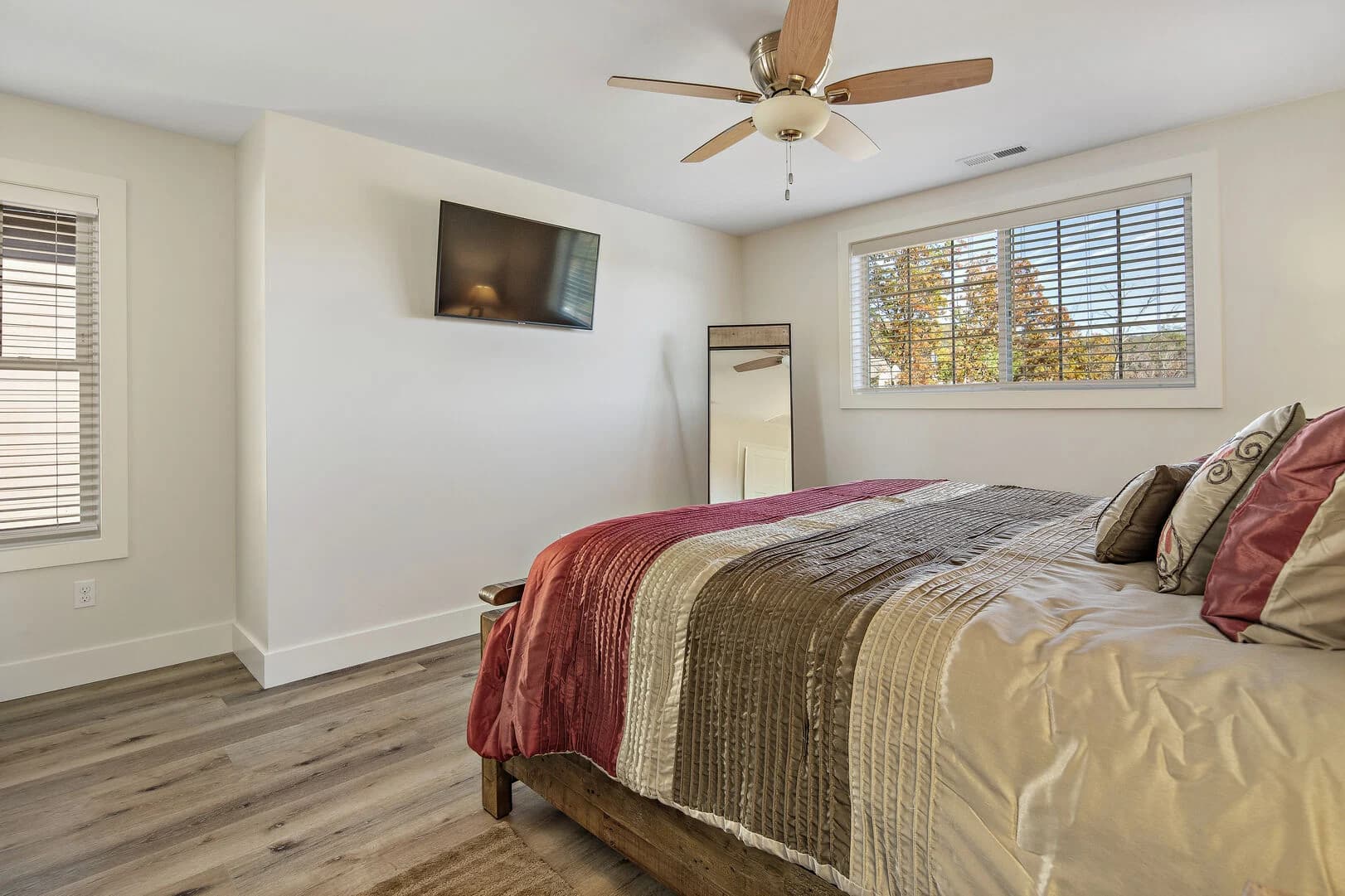 Hilltop Splendor House - Image 21