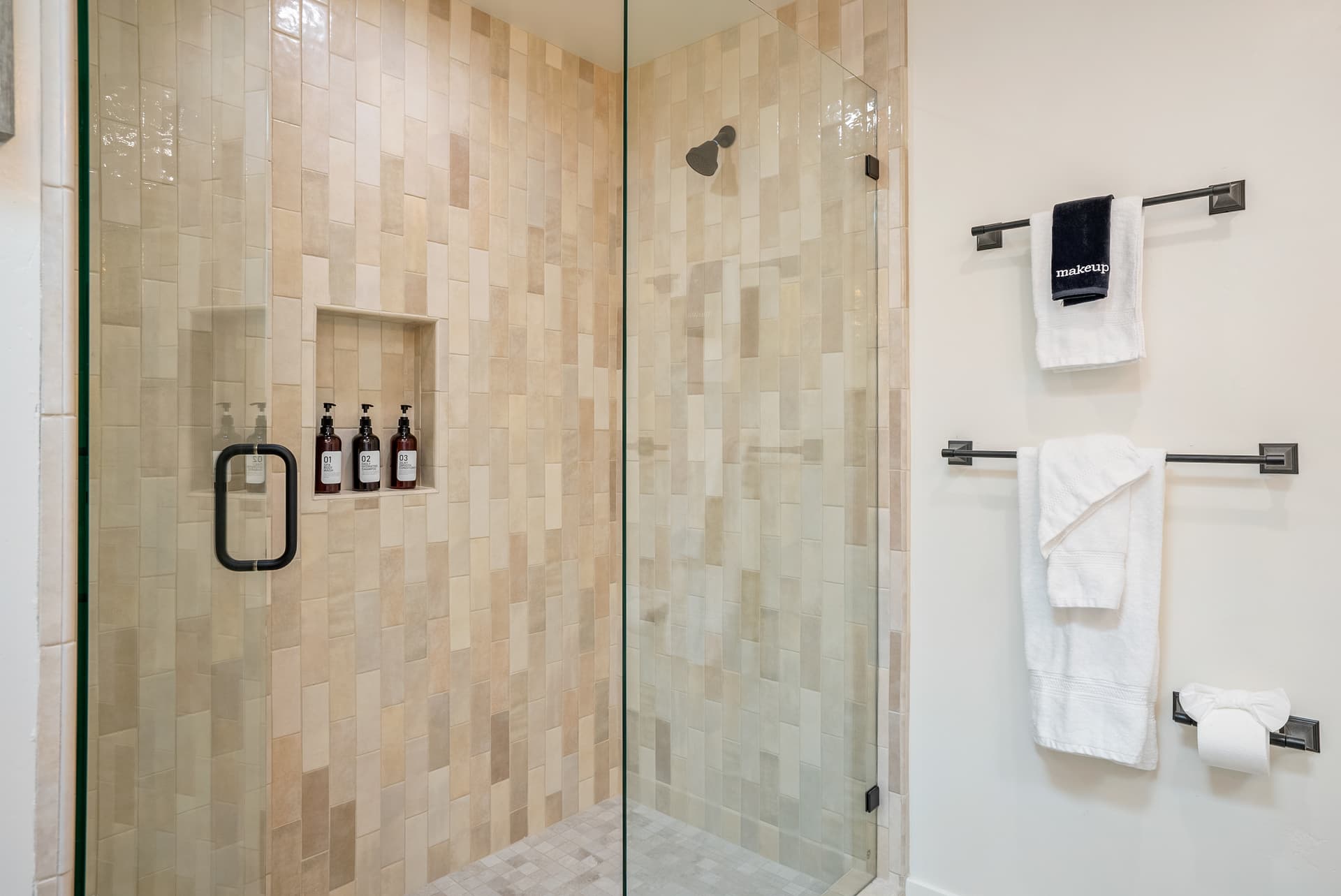 Mira Vista Manor - Image 31