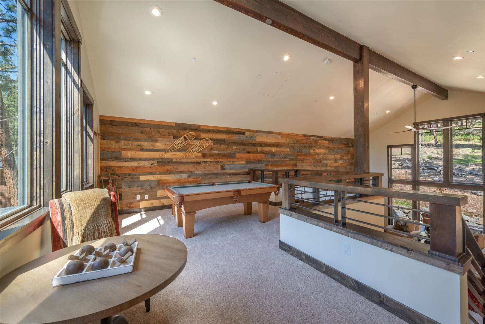 Lavish Cabin at Gray's Crossing - Image 18