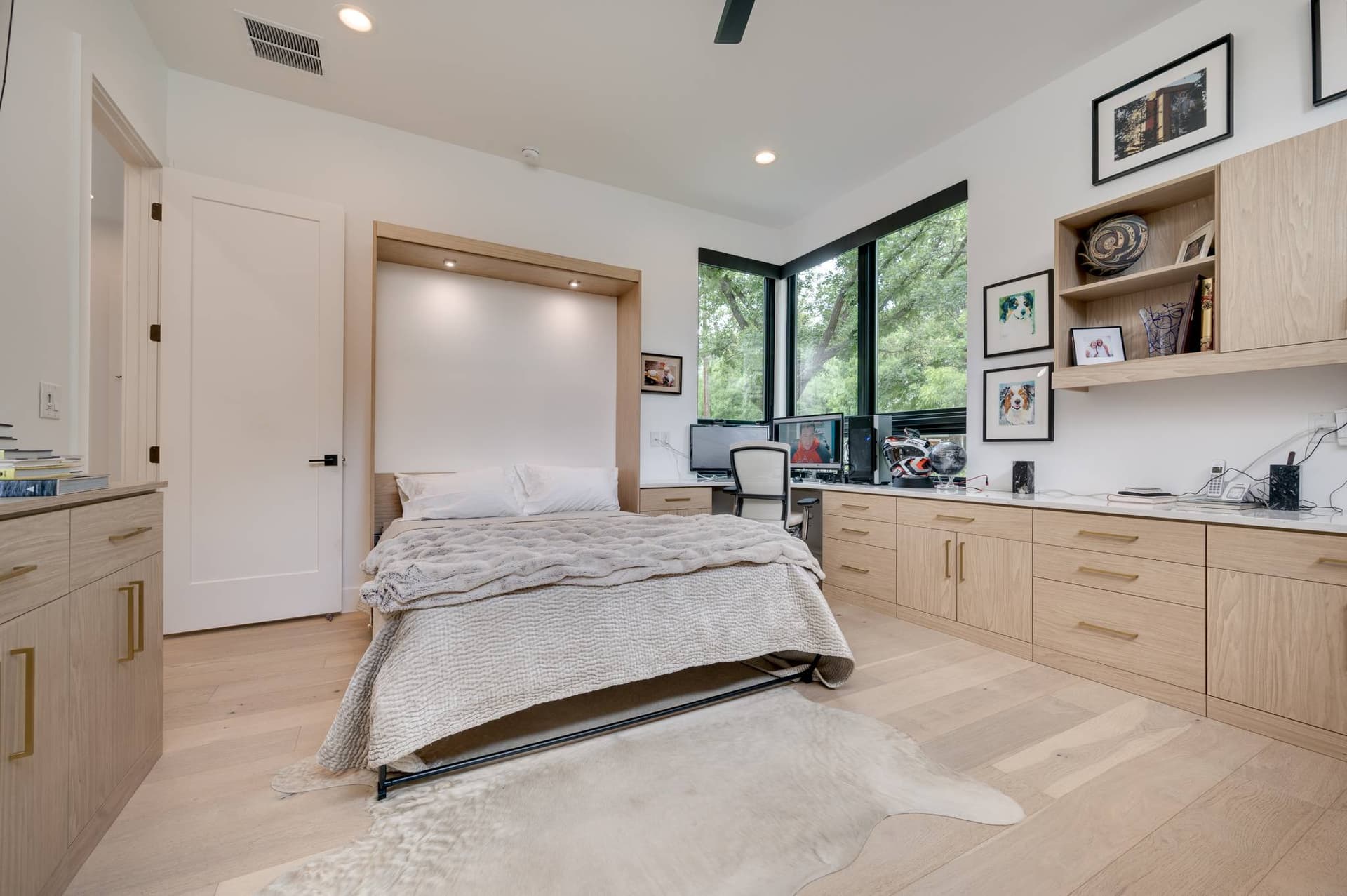 Austin Bella - Image 30