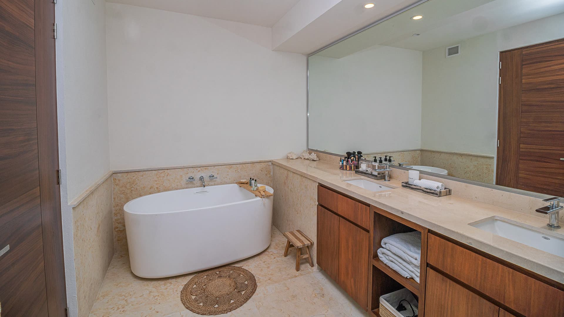 Ocean Views Home - Image 12