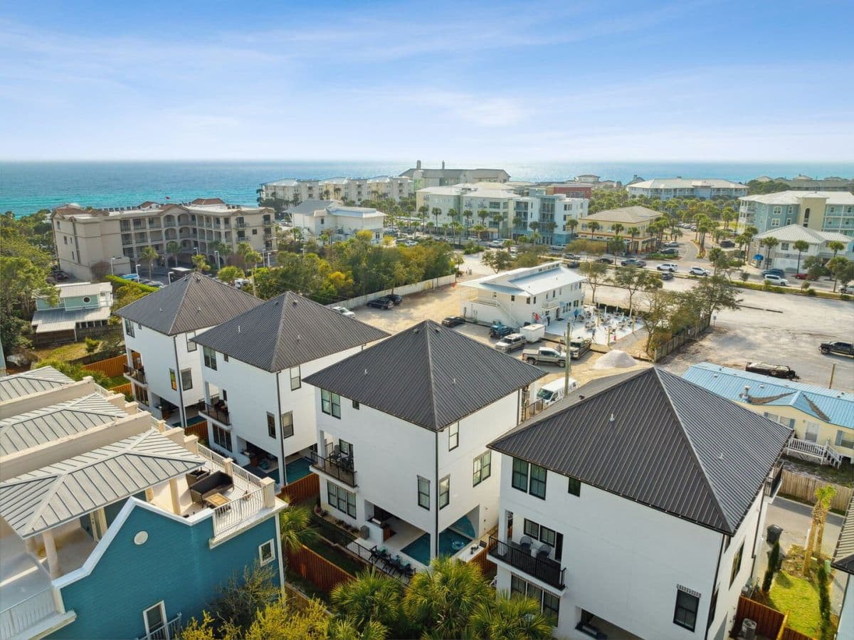 Summer Lane - Image 61