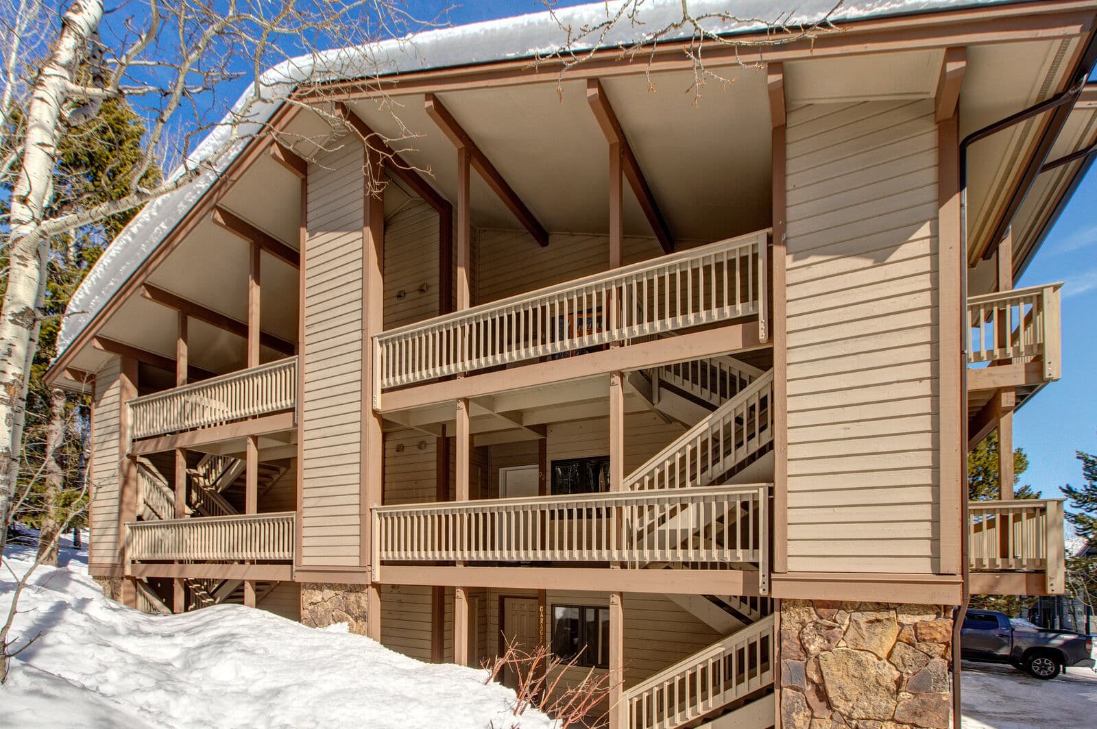 Teewinot Home - Image 49