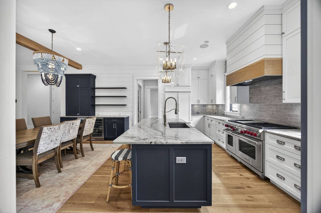 IOP Escape at 26th Avenue - Image 15