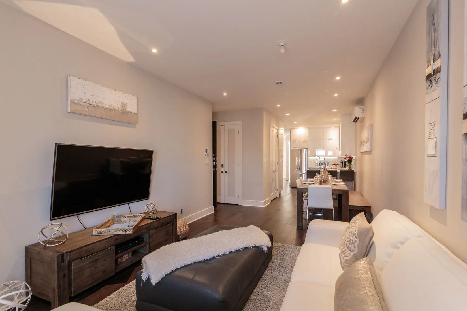 Hutchison Home - Image 9