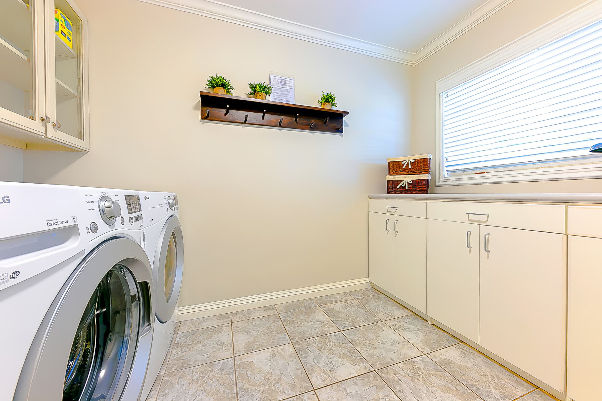 Scenic Retreat House - Image 31