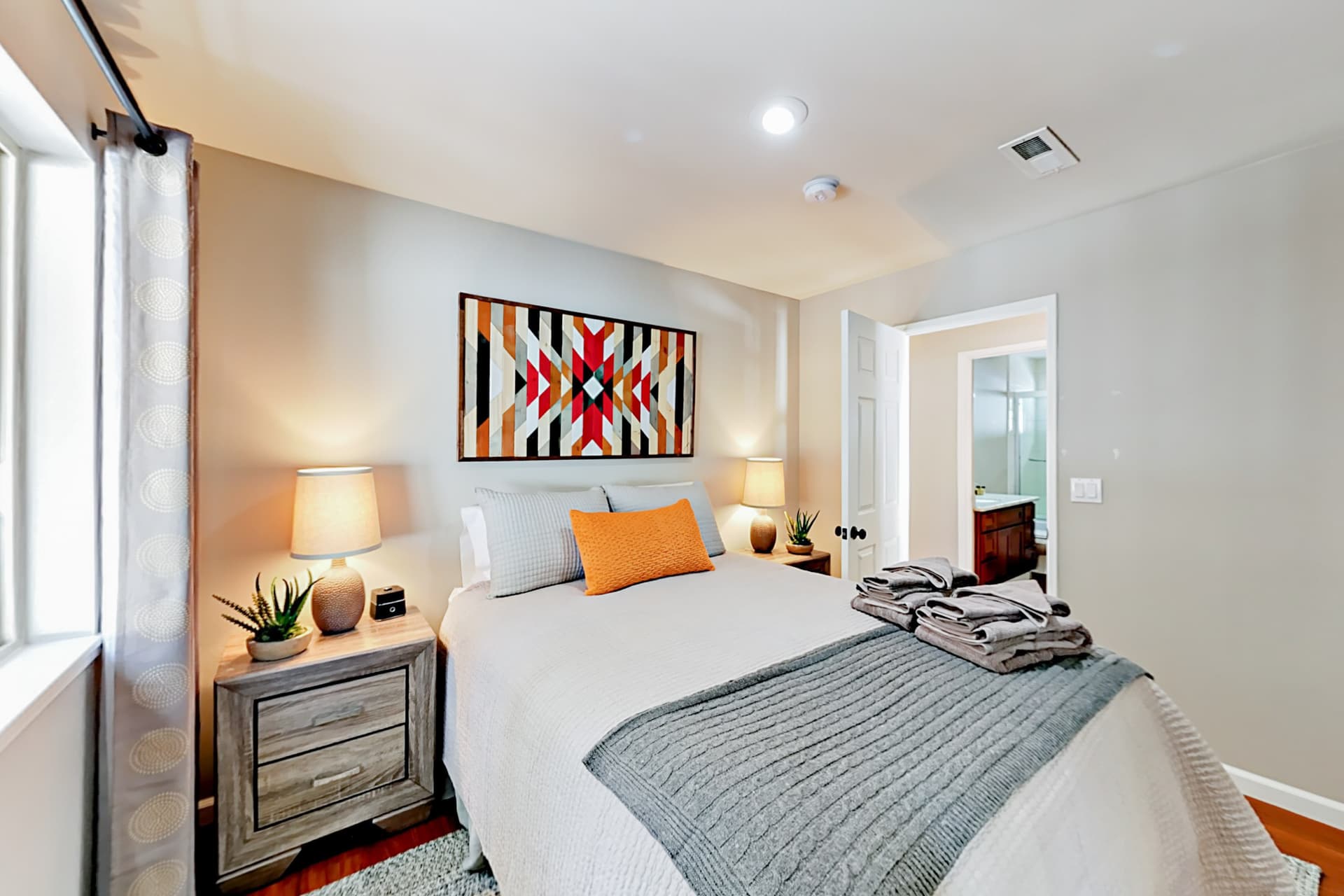 Cellador Charms Home - Image 13