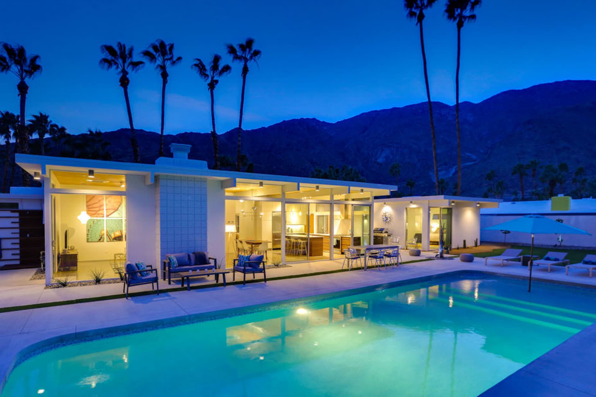 Regal Contemporary House - Image 34