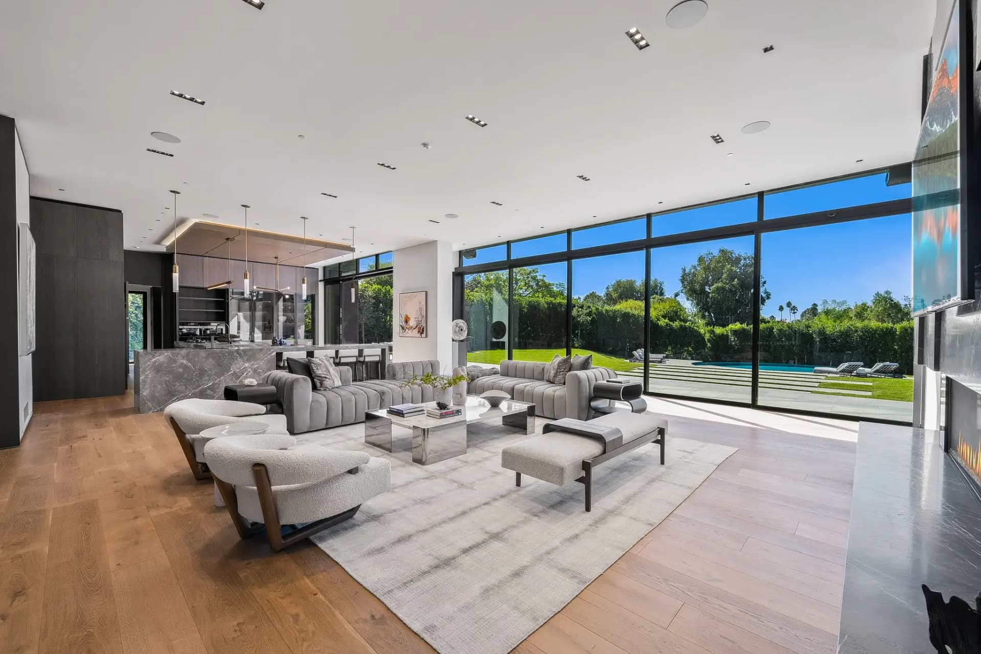 Forza Modern - Image 6