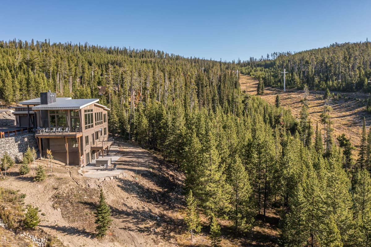 Powder Seeker Lodge - Image 42