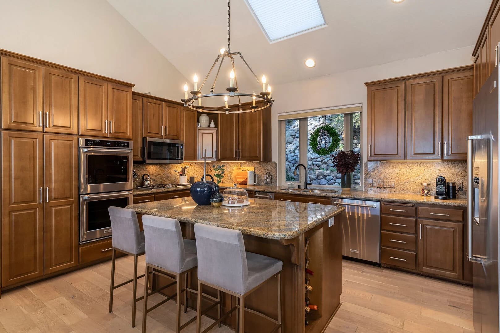 Crystal Home - Image 4