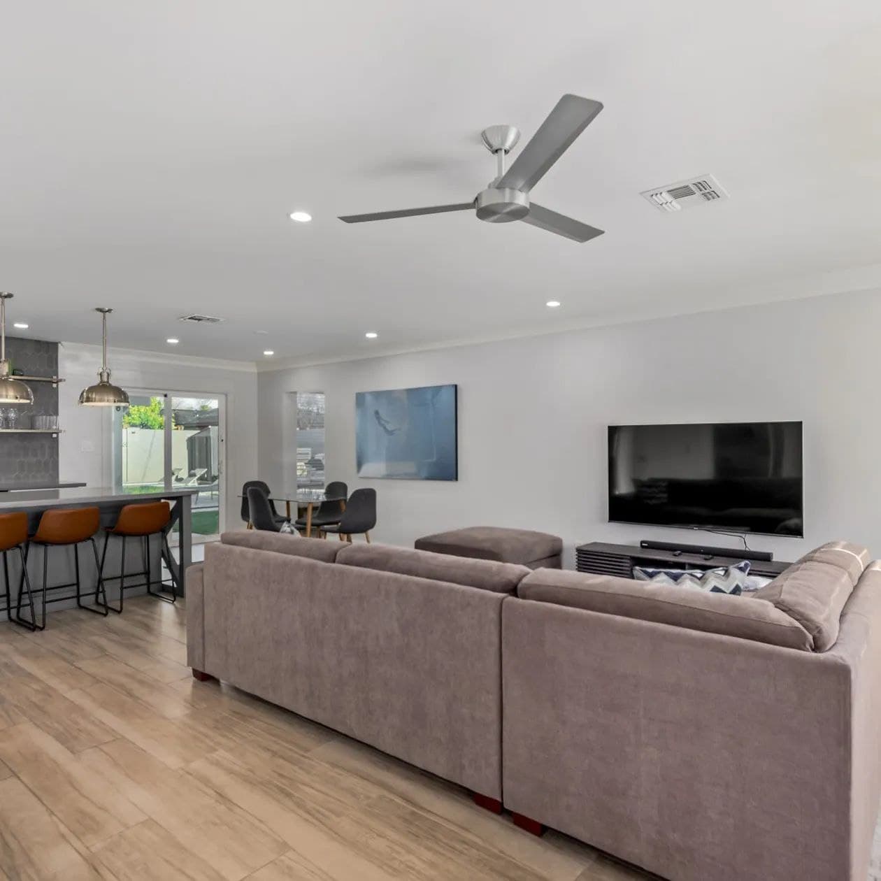 Sunset on 11th - Image 10