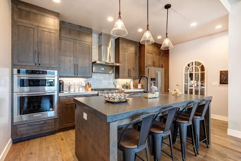 Hideout Hideaway - Image 18