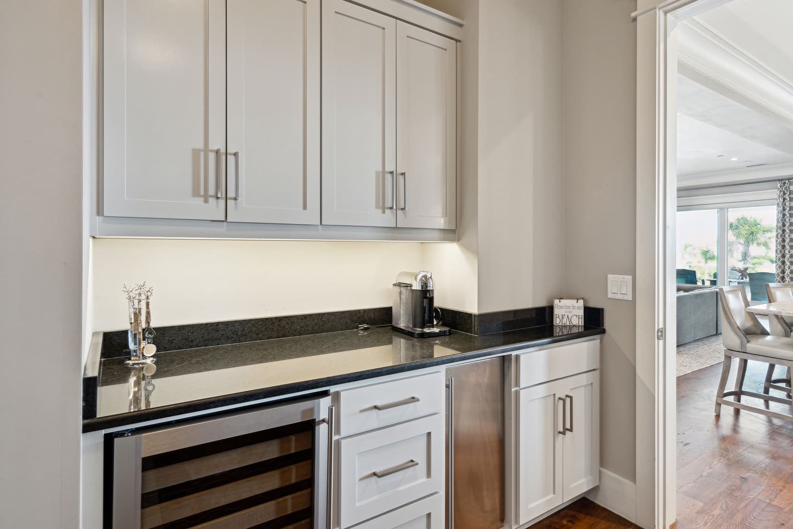 Endless Summer - Image 29