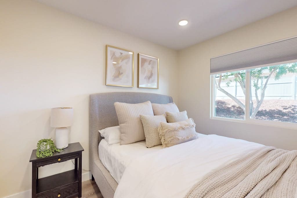 San Diego Haven - Image 15