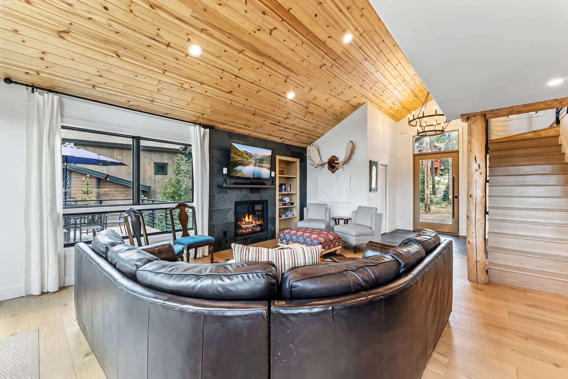 Snowbound Refuge - Image 6