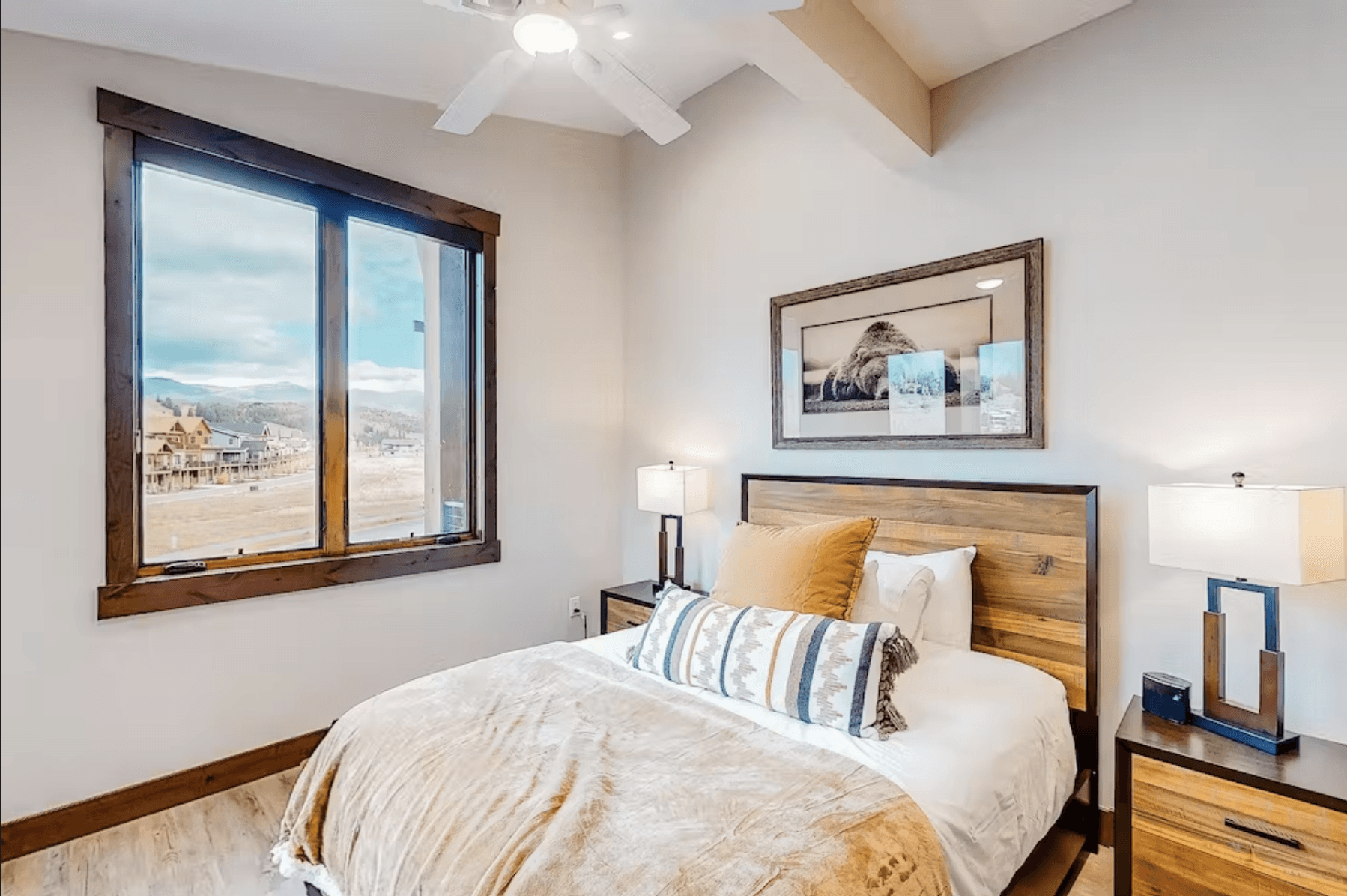 Springview Lane Residence - Image 13