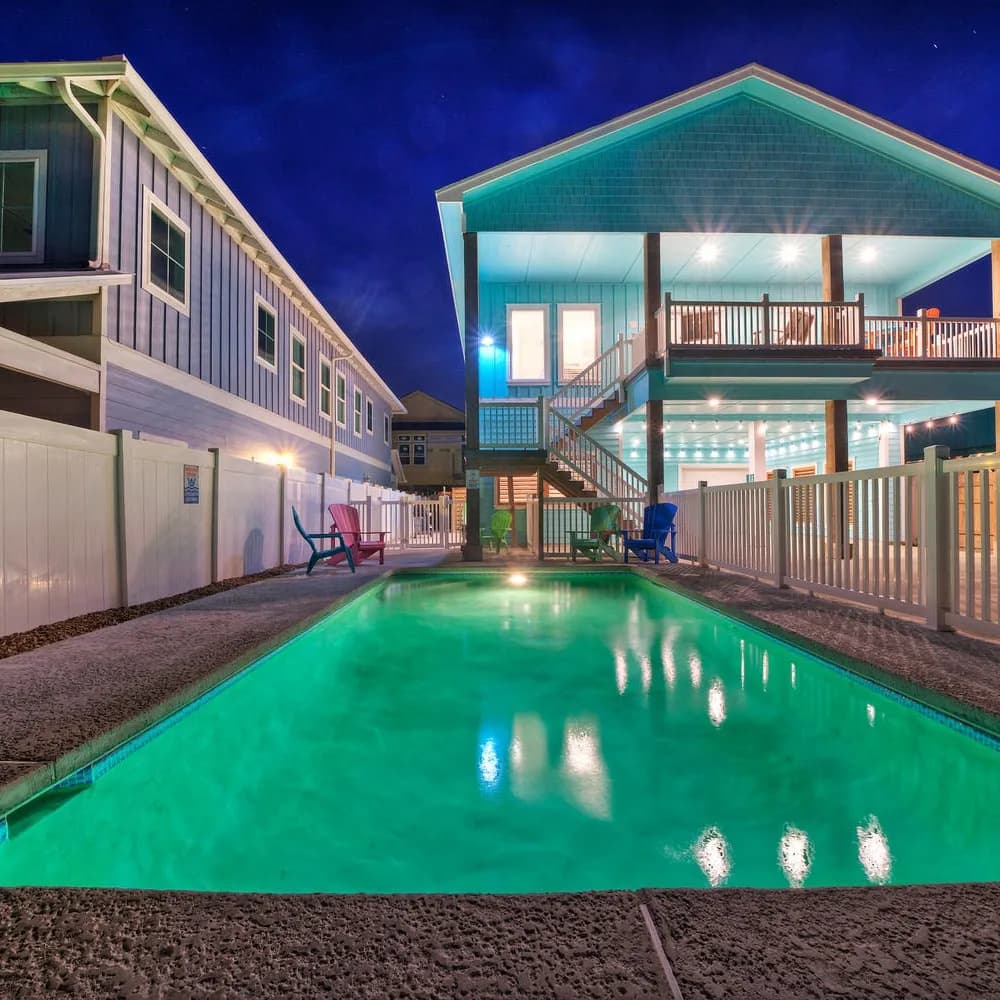 Bourbon Breeze - Image 37