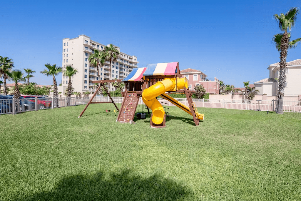 Solare Tower #705 - Image 37