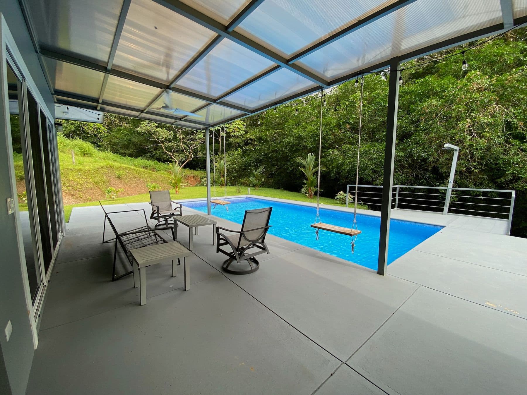 South Family Home - Image 20