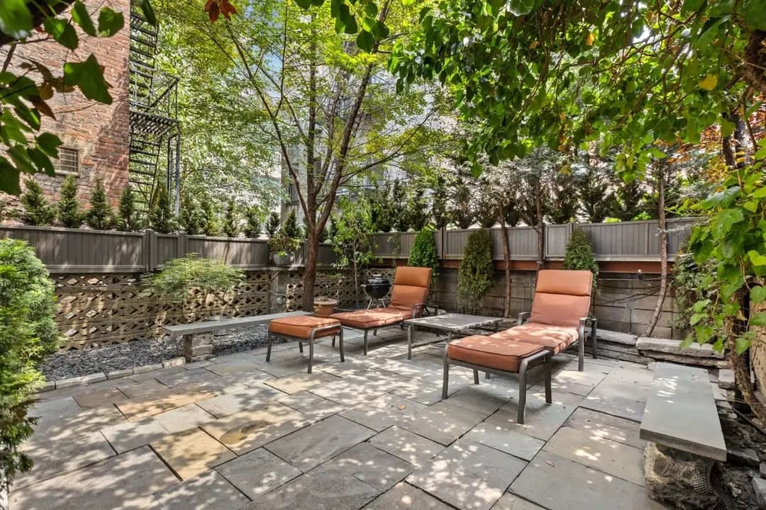 Charles Court - Image 2